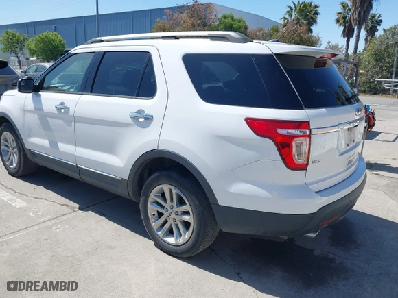 2015 Ford Explorer XLT with VIN 1FM5K7D84FGA69715, listed as a IAAI auction lot 42088159 with 167,715 mi miles. Bid and sale history available at carsss.com. Image 3.