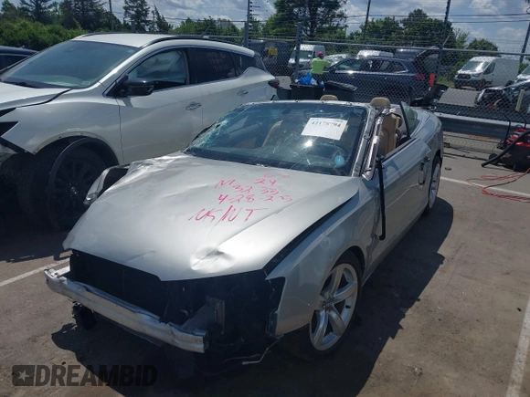 2014 Audi A5 Premium Plus z VIN WAULFAFH6EN003233, wystawiony jako IAAI lot #42178794 z przebiegiem 59 860 mil mil oraz . Historia ofert i sprzedaży dostępna na DreamBid. Obrazek 6.