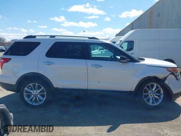 2014 Ford Explorer XLT z VIN 1FM5K7D87EGB90270, wystawiony jako IAAI lot #41991273 z przebiegiem 87 752 mil mil oraz . Historia ofert i sprzedaży dostępna na DreamBid. Obrazek 13.