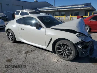 2024 Toyota 86 with VIN JF1ZNBB19R8753377, listed as a Copart auction lot 44707145 with 6,039 mi miles and Salvage Title. Bid and sale history available at DreamBid. Image 4.