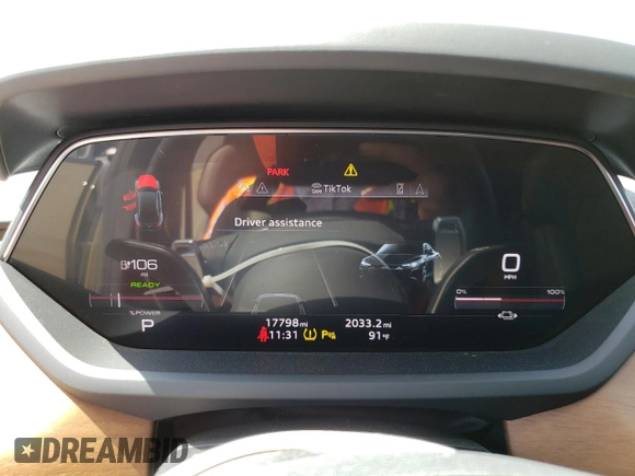 2022 Audi e-tron GT Prestige z VIN WAUDJBFW7N7009179, wystawiony jako Copart lot #53146264 z przebiegiem 17 798 mil mil oraz . Historia ofert i sprzedaży dostępna na DreamBid. Obrazek 9.