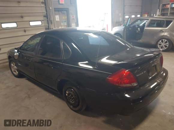 2004 Ford Taurus SE z VIN 1FAFP53U74G107504, wystawiony jako IAAI lot #42068692 z przebiegiem Nie podano mil oraz . Historia ofert i sprzedaży dostępna na DreamBid. Obrazek 3.