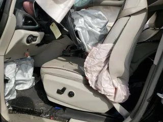 2020 Chrysler Pacifica Limited z VIN 2C4RC1GG0LR130605, wystawiony jako Copart lot #53888655 z przebiegiem Nie podano mil oraz Nie do naprawy • Non repairable. Historia ofert i sprzedaży dostępna na DreamBid. Obrazek 7.