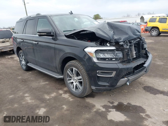2023 Ford Expedition Limited with VIN 1FMJU1K80PEA29105, listed as a IAAI auction lot 41686107 with 61,256 mi miles. Bid and sale history available at carsss.com. Image 1.