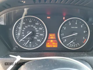2013 BMW X5 xDrive35i z VIN 5UXZV4C59D0E01402, wystawiony jako Copart lot #55064725 z przebiegiem 108 373 mil mil oraz Szkody całkowita. Historia ofert i sprzedaży dostępna na DreamBid. Obrazek 9.