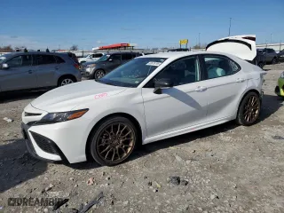 2023 Toyota Camry SE with VIN 4T1G11AK0PU133017, listed as a Copart auction lot 49676795 with 30,653 mi miles and Salvage Title. Bid and sale history available at carsss.com. Image 1.