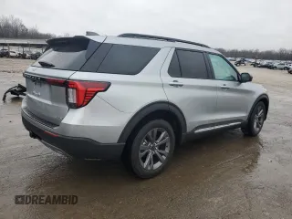 2025 Ford Explorer Active with VIN 1FMUK8DH0SGA67844, listed as a Copart auction lot 43166895 with 1,619 mi miles and Salvage Title. Bid and sale history available at carsss.com. Image 3.