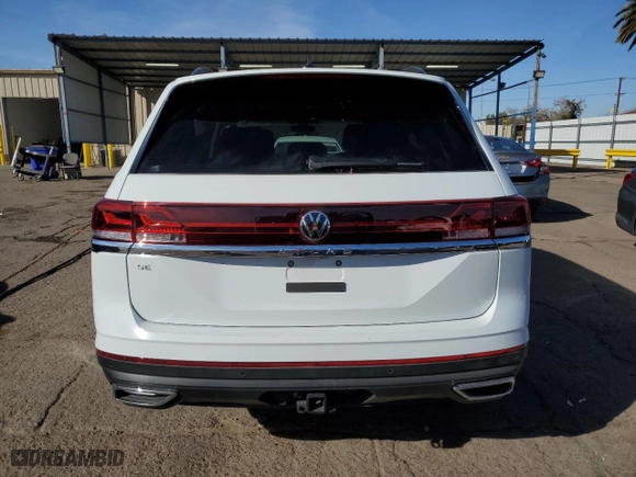 2025 Volkswagen Atlas 2.0T SE w/Technology with VIN 1V2WR2CA0SC507268, listed as a Copart auction lot 42535675 with 5,310 mi miles and Clean Title. Bid and sale history available at carsss.com. Image 6.