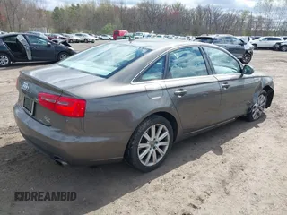 2013 Audi A6 Premium Plus z VIN WAUGGAFC1DN038375, wystawiony jako IAAI lot #42051929 z przebiegiem 118 181 mil mil oraz . Historia ofert i sprzedaży dostępna na DreamBid. Obrazek 4.