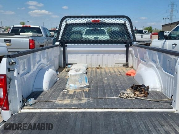 2018 Ford F-150 XL with VIN 1FTMF1EB9JKD38518, listed as a IAAI auction lot 42730627 with 205,804 mi miles and . Bid and sale history available at DreamBid. Image 13.