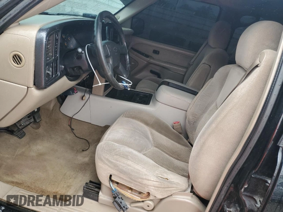 2003 Chevrolet Silverado 1500HD LS z VIN 1GCGK13U93F248729, wystawiony jako Copart lot #55568615 z przebiegiem 227 774 mil mil oraz Nie do naprawy • Non repairable. Historia ofert i sprzedaży dostępna na DreamBid. Obrazek 7.