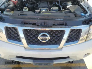 2015 Nissan Armada SV z VIN 5N1BA0ND8FN616053, wystawiony jako Copart lot #88253385 z przebiegiem 211 004 mil mil oraz Szkoda całkowita • Salvage title. Historia ofert i sprzedaży dostępna na DreamBid. Obrazek 12.