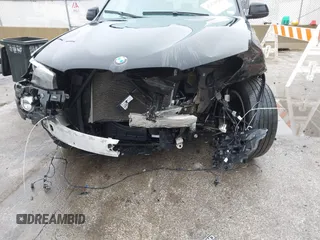 2015 BMW X3 xDrive28i z VIN 5UXWX9C53F0D57118, wystawiony jako IAAI lot #41476820 z przebiegiem 106 036 mil mil oraz . Historia ofert i sprzedaży dostępna na DreamBid. Obrazek 6.