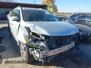 2017 Nissan Pathfinder SL with VIN 5N1DR2MM8HC643461, listed as a IAAI auction lot 40992227 with 192,634 mi miles. Bid and sale history available at carsss.com. Image 6.