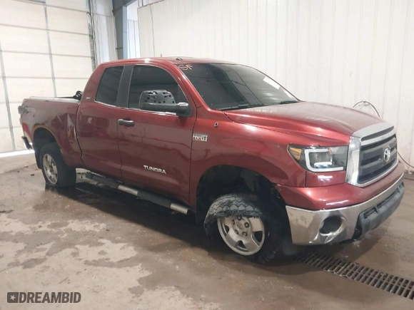 2010 Toyota Tundra 4WD Truck with VIN 5TFUW5F1XAX144077, listed as a IAAI auction lot 40135939 with 152,828 mi miles. Bid and sale history available at carsss.com. Image 1.