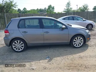 2014 Volkswagen Golf TDI w/Sunroof & Nav с VIN WVWDM7AJ7EW006825, выставлен на аукционе IAAI как лот 42505465 с пробегом 81 833 миль миль и . История ставок и продаж доступна на DreamBid. Изображение 14.