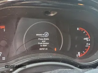 2022 Dodge Durango SXT z VIN 1C4RDHAG2NC159114, wystawiony jako Copart lot #52674985 z przebiegiem 63 757 mil mil oraz Szkoda całkowita • Salvage title. Historia ofert i sprzedaży dostępna na DreamBid. Obrazek 9.