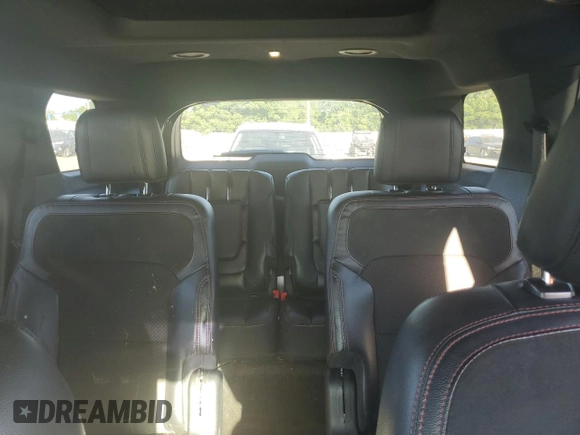2018 Ford Explorer XLT z VIN 1FM5K7D86JGB07924, wystawiony jako Copart lot #56415575 z przebiegiem 151 540 mil mil oraz Szkody całkowita. Historia ofert i sprzedaży dostępna na DreamBid. Obrazek 10.