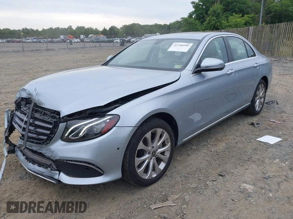2018 Mercedes-Benz E 300 with VIN WDDZF4KB3JA385504, listed as a IAAI auction lot 42340289 with 15,336 mi miles and . Bid and sale history available at DreamBid. Image 18.