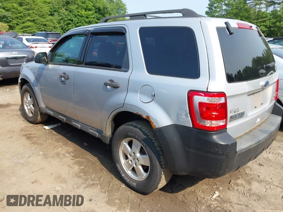 2012 Ford Escape XLT z VIN 1FMCU9DG6CKC70903, wystawiony jako IAAI lot #42425781 z przebiegiem 196 762 mil mil oraz . Historia ofert i sprzedaży dostępna na DreamBid. Obrazek 3.