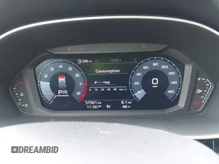 2020 Audi Q3 S line Premium z VIN WA1DECF39L1013425, wystawiony jako IAAI lot #41851042 z przebiegiem 57 901 mil mil oraz . Historia ofert i sprzedaży dostępna na DreamBid. Obrazek 7.