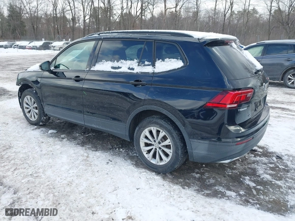 2019 Volkswagen Tiguan S with VIN 3VV0B7AX9KM047642, listed as a IAAI auction lot 41523269 with 61,221 mi miles. Bid and sale history available at carsss.com. Image 3.