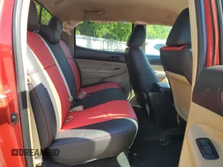 2015 Toyota Tacoma PreRunner z VIN 5TFJX4GN6FX044397, wystawiony jako Copart lot #56922215 z przebiegiem 112 187 mil mil oraz Szkoda całkowita • Salvage title. Historia ofert i sprzedaży dostępna na DreamBid. Obrazek 10.