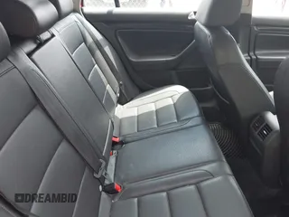 2012 Volkswagen Jetta TDI с VIN 3VWML7AJ4CM658279, выставлен на аукционе IAAI как лот 42579430 с пробегом 122 820 миль миль и . История ставок и продаж доступна на DreamBid. Изображение 8.