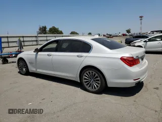 2011 BMW 7 Series 740Li z VIN WBAKB4C57BC574160, wystawiony jako Copart lot #62334395 z przebiegiem 138 771 mil mil oraz Czysty tytuł • Clean title. Historia ofert i sprzedaży dostępna na DreamBid. Obrazek 2.