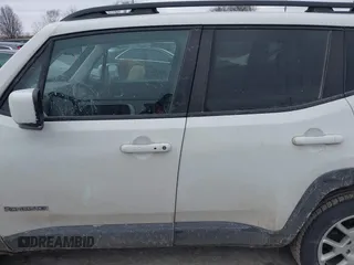 2020 Jeep Renegade Latitude with VIN ZACNJBBB7LPL57524, listed as a IAAI auction lot 41639559 with 126,742 mi miles. Bid and sale history available at carsss.com. Image 14.