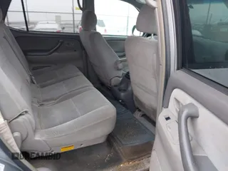 2005 Toyota Sequoia SR5 with VIN 5TDBT44A95S257043, listed as a IAAI auction lot 41562983 with 213,197 mi miles and . Bid and sale history available at DreamBid. Image 8.