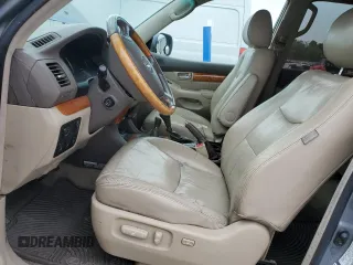 2004 Lexus GX 470 z VIN JTJBT20X340041623, wystawiony jako Copart lot #59424525 z przebiegiem 219 040 mil mil oraz Tytuł czysty. Historia ofert i sprzedaży dostępna na DreamBid. Obrazek 7.