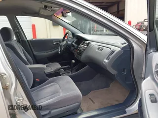 1999 Honda Accord LX z VIN 1HGCG5649XA025825, wystawiony jako IAAI lot #42162173 z przebiegiem 199 809 mil mil oraz . Historia ofert i sprzedaży dostępna na DreamBid. Obrazek 5.