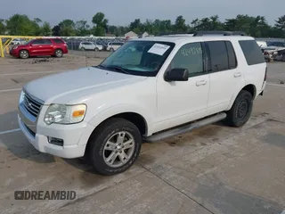 2010 Ford Explorer XLT z VIN 1FMEU7DE4AUA62936, wystawiony jako IAAI lot #42492895 z przebiegiem 255 334 mil mil oraz . Historia ofert i sprzedaży dostępna na DreamBid. Obrazek 2.