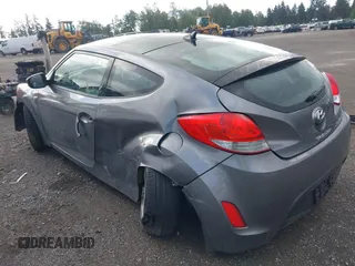 2012 Hyundai Veloster w/Gray Int z VIN KMHTC6AD9CU069416, wystawiony jako IAAI lot #42314080 z przebiegiem Nie podano mil oraz . Historia ofert i sprzedaży dostępna na DreamBid. Obrazek 3.