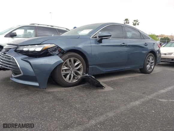 2019 Toyota Avalon XLE with VIN 4T1BZ1FB3KU033885, listed as a IAAI auction lot 41774796 with 77,835 mi miles. Bid and sale history available at carsss.com. Image 17.