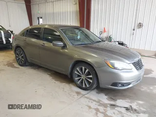 2013 Chrysler 200 Limited with VIN 1C3CCBCG9DN701934, listed as a IAAI auction lot 42096196 with 165,839 mi miles. Bid and sale history available at carsss.com. Image 1.