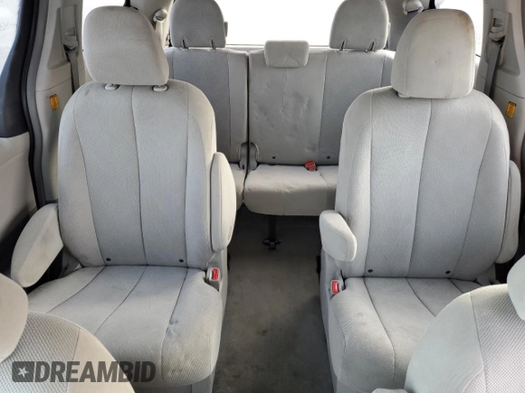 2011 Toyota Sienna with VIN 5TDZK3DC6BS151402, listed as a Copart auction lot 86147774 with 388,569 mi miles and Clean Title. Bid and sale history available at carsss.com. Image 10.