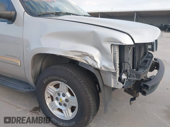 2008 Chevrolet Tahoe LS with VIN 1GNFC13C18R185820, listed as a IAAI auction lot 42662827 with 186,500 mi miles and . Bid and sale history available at DreamBid. Image 18.