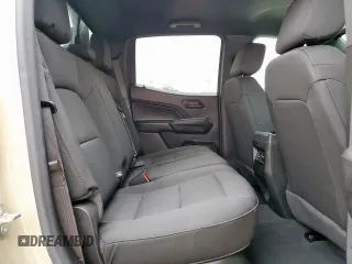 2024 Chevrolet Colorado 4WD Trail Boss z VIN 1GCPTEEK0R1118182, wystawiony jako Copart lot #57775425 z przebiegiem 2 590 mil mil oraz Szkoda całkowita • Salvage title. Historia ofert i sprzedaży dostępna na DreamBid. Obrazek 10.