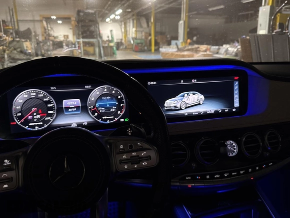 2018 Mercedes-Benz S 63 AMG with VIN WDDUG8JB5JA357171, listed as a Copart auction lot 61851595 with 4,824 mi miles and Clean title. Bid and sale history available at DreamBid. Image 8.