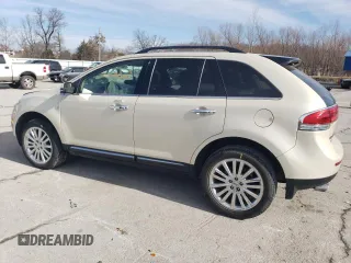 2015 Lincoln MKX z VIN 2LMDJ6JK2FBL31994, wystawiony jako Copart lot #88520725 z przebiegiem 88 022 mil mil oraz Szkoda całkowita • Salvage title. Historia ofert i sprzedaży dostępna na DreamBid. Obrazek 2.