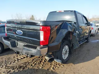 2017 Ford F-250 Lariat with VIN 1FT7W2BTXHEE16331, listed as a IAAI auction lot 41770428 with 71,992 mi miles and . Bid and sale history available at DreamBid. Image 4.