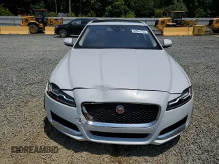 2016 Jaguar XF 35t Premium with VIN SAJBD4BV0GCY09358, listed as a Copart auction lot 62631775 with 44,722 mi miles and Salvage title. Bid and sale history available at DreamBid. Image 5.