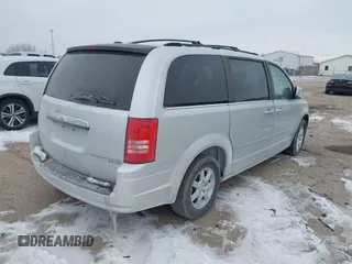 2010 Chrysler Town & Country Touring with VIN 2A4RR5D18AR250438, listed as a IAAI auction lot 41614646 with 271,504 mi miles. Bid and sale history available at carsss.com. Image 4.
