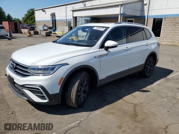 2024 Volkswagen Tiguan SE z VIN 3VVMB7AXXRM073047, wystawiony jako Copart lot #58958515 z przebiegiem 23 180 mil mil oraz Szkoda całkowita • Salvage title. Historia ofert i sprzedaży dostępna na DreamBid. Obrazek 1.