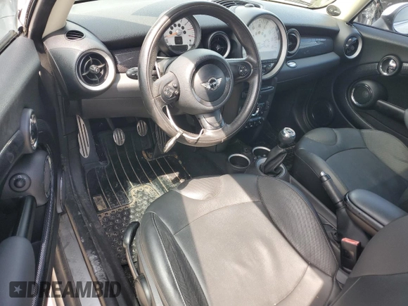 2011 MINI Hardtop S with VIN WMWSV3C53BTY25192, listed as a Copart auction lot 59100785 with Not provided miles and Salvage title. Bid and sale history available at DreamBid. Image 8.