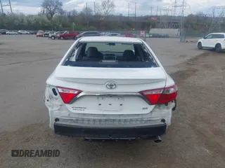 2017 Toyota Camry XLE z VIN 4T1BF1FK5HU814926, wystawiony jako IAAI lot #41917832 z przebiegiem 69 702 mil mil oraz . Historia ofert i sprzedaży dostępna na DreamBid. Obrazek 16.