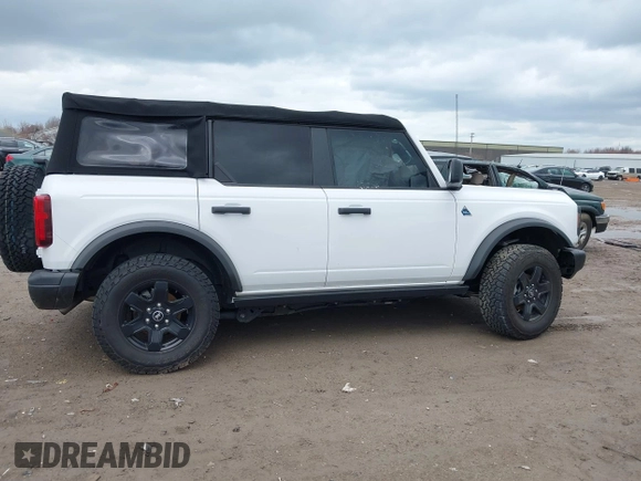 2022 Ford Bronco with VIN 1FMDE5BH2NLB90209, listed as a IAAI auction lot 41847294 with 17,721 mi miles and . Bid and sale history available at DreamBid. Image 13.
