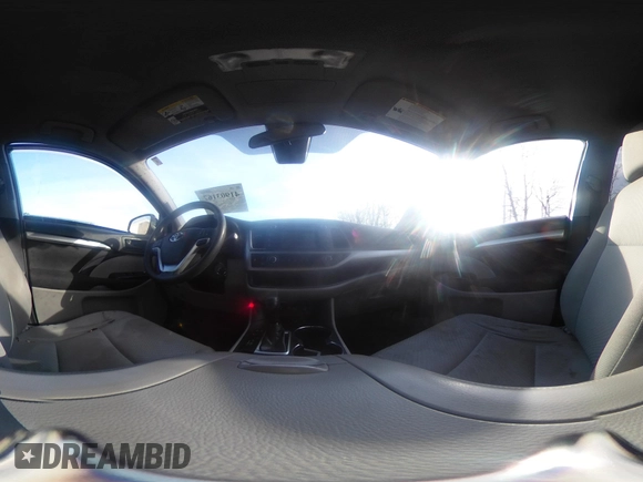 2018 Toyota Highlander LE with VIN 5TDBZRFH7JS839416, listed as a IAAI auction lot 41903167 with 97,420 mi miles and . Bid and sale history available at DreamBid. Image 18.